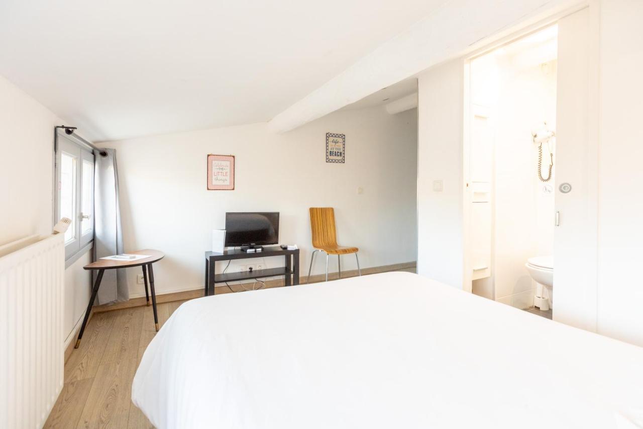 Edmond Rostand Hotel