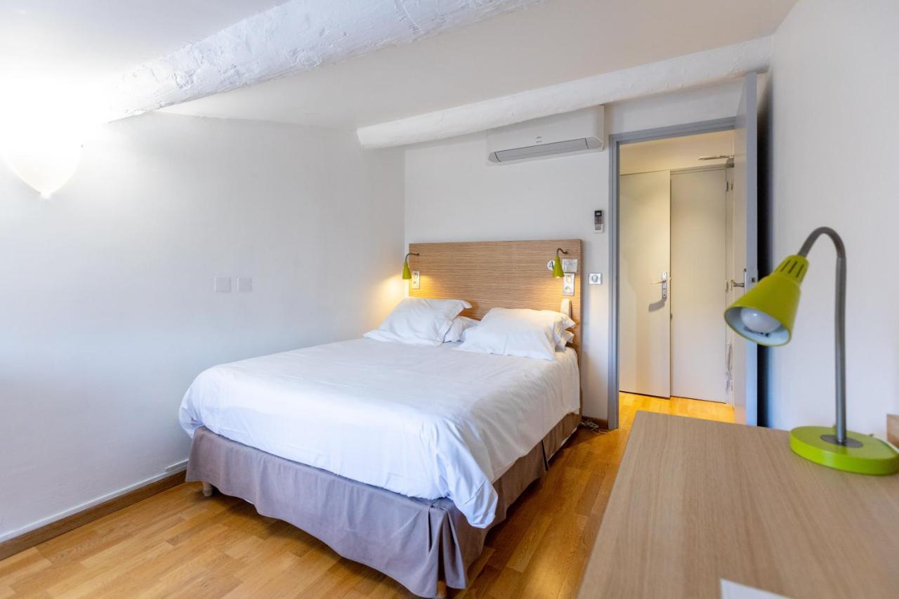 Edmond Rostand Hotel
