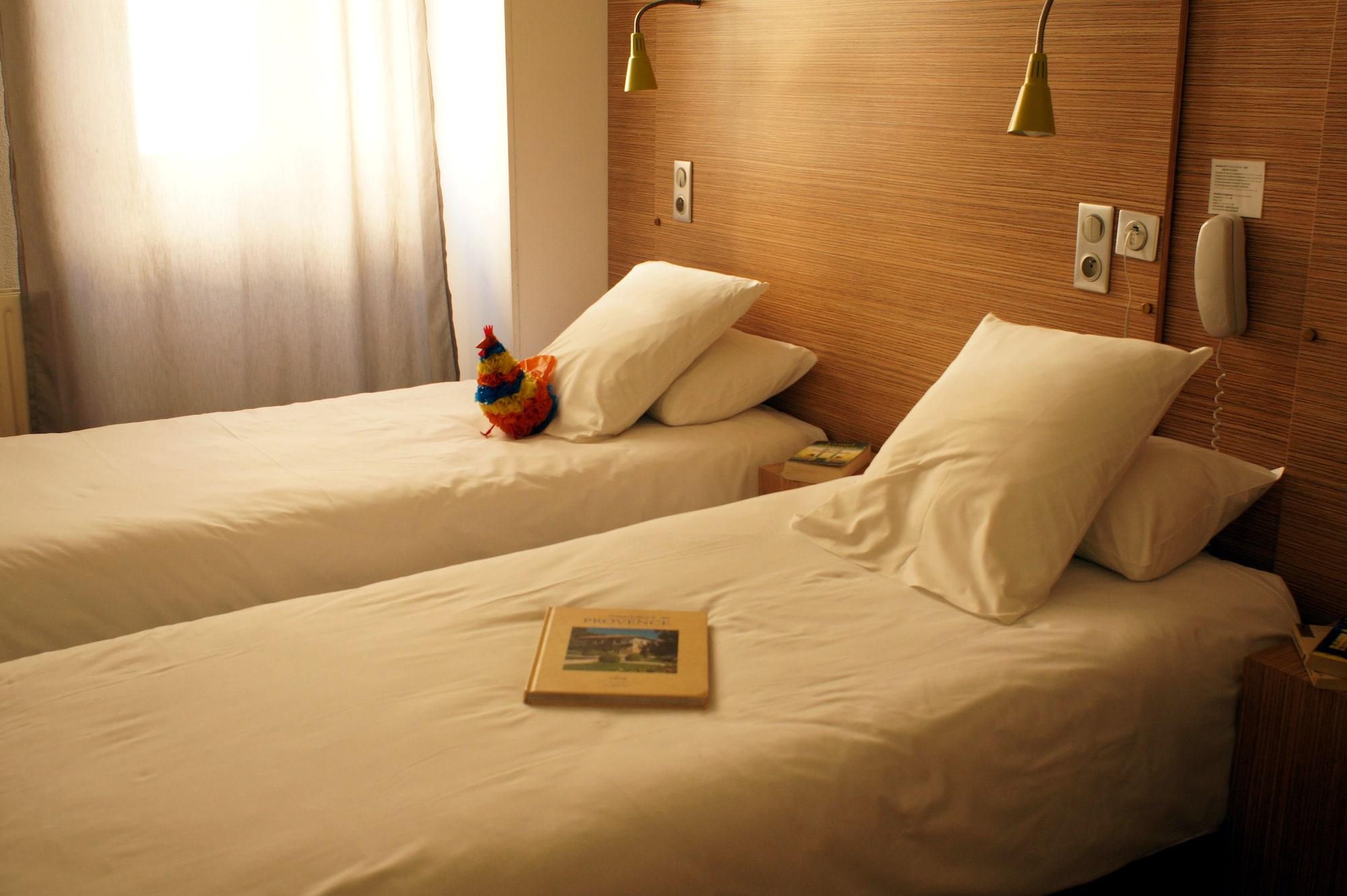 Hotel Edmond Rostand 3*